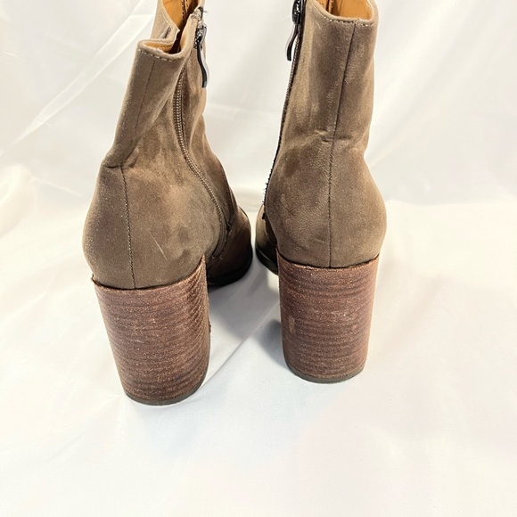 Report “JAEL” Brown Chunky Heeled Bootie - Picture 6 of 13